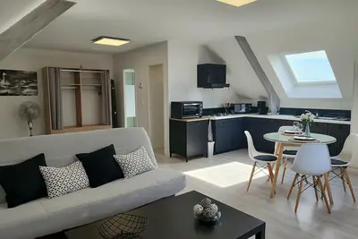Image de Studio de 45 m² chez particulier avec un accès indépendant et un parking privé