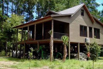 Image de Retour dans le temps Ă un rythme plus lent dans cette cabine dans les bois