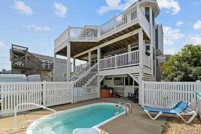 Wright Off | Ocean Sands | Corolla | Semi-bord de mer | 5 chambres à coucher | 10 personnes