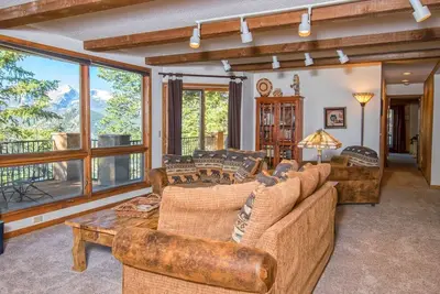 Image de Cedar Lower Condominium (condo 2 chambres)
