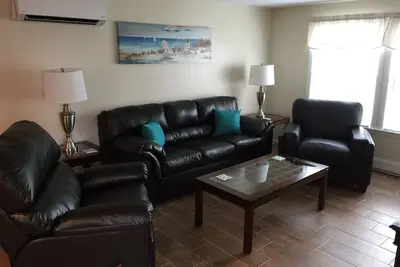 Image de Brand New Beach Unit W / Central Air Et Parking Gratuit Plage À Beaucoup Beach.