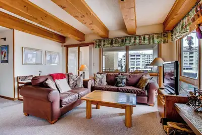 Image de Vue de Silver Queen Lift 2 Br Condo