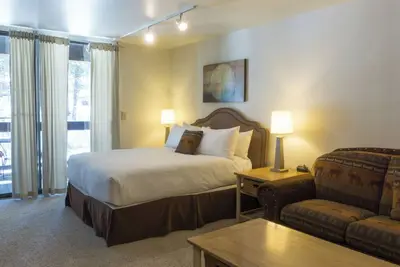 Image de Studio: Cheminée, cuisine complète, balcon, promenade dans le village