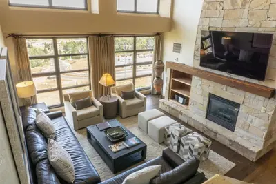 Image de Penthouse de 3 chambres à la base des canyons