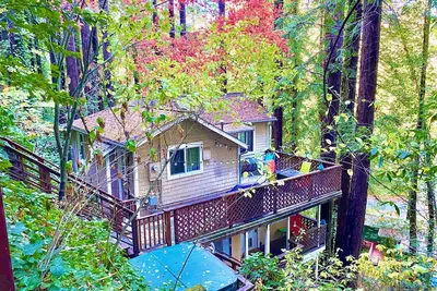 Image de Russian River Privacy In The Redwoods - Spa / Table de foyer / Terrasses / Détente!