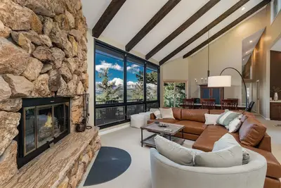 Image de Cedar Upper Condominium (condo 3 chambres)
