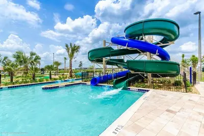 Image de Accès au parc aquatique inclus! ÉNORME 6br avec piscine et vues - Lac Storey (2941fs)