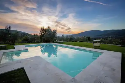 Image de Maison Ă Castiglion Fiorentino avec Piscine