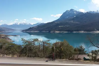 Image de Appartement 8 personnes Terrasse 70 m² vue imprenable sur le Lac de Serre Ponço