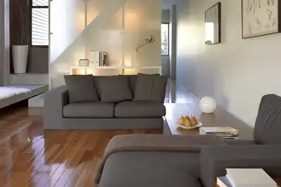 Image de Modernist Home + Suite + 2 Parking