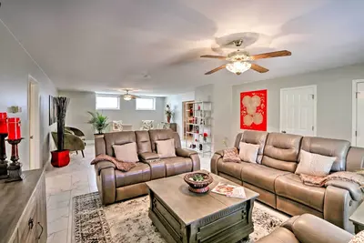 Image de Nouveau! Memphis Home sur 20 Acres, 10 Mi. au centre-ville!