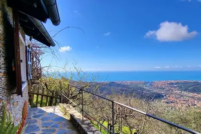 Image de Charmante villa en pierre avec vue mer imprenable et intimité maximale