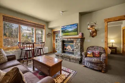 Image de Ski parfait et chalet de base d'été - Ski direct in and ski out