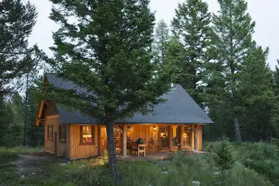 Image de Quintessential Whitefish Montana Cabin-Nouvelle liste!
