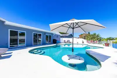 Image de Station Bord De Mer! ! ! Sur Tampa Bay, Saltwater Canal