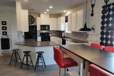 Image de Luxueuse maison neuve 3bd, 2. 5 bth, tarifs spéciaux