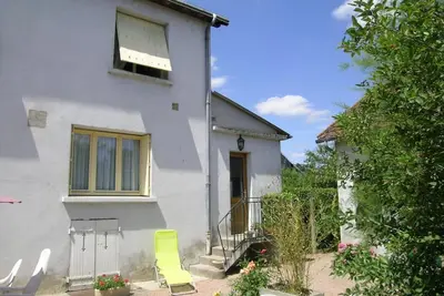 Image de Charmant gîte avec jardin privatif, cheminée et tennis gratuit à Saint-Ennemond