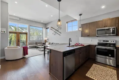 Image de Maison de ville neuve de luxe avec 3 chambres Ă coucher pour les saisons d'hiver 19/20