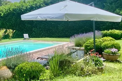 Image de Brantôme Dordogne, maison de charme, 10 pers, parc arboré, calme, piscine, wifi