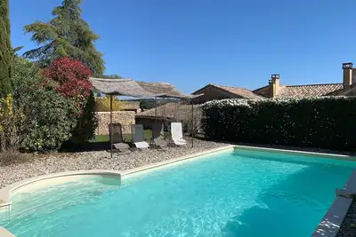 Image de Gîte dans Mas, piscine privée au gîte, proche d'Uzes