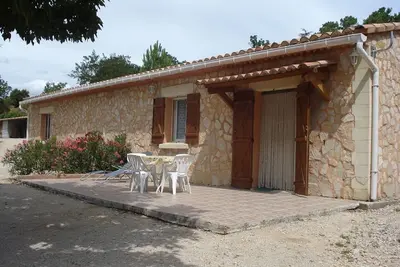 Image de Bedoin, Gîte au pied du Mont Ventoux avec piscine privée
