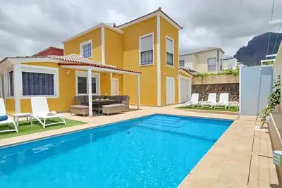 Spacieuse villa d'elite avec 5 chambres