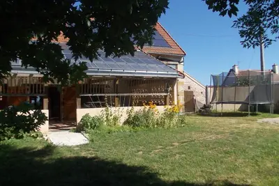 Image de Ferme éco-restaurée avec jardin, jeux enfants et parking près de Néris les Bains