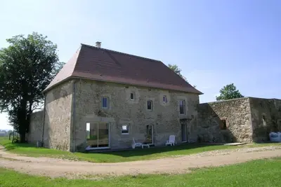 Image de Gîte spacieux avec jardin, terrasse, Bbq et cheminée