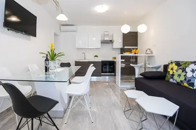 Image de Appartement moderne de deux chambres entièrement équipé à quelques pas de la vieille ville