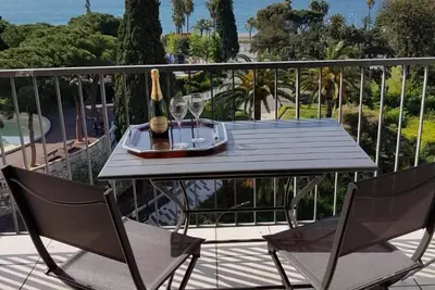 Image de Appartement de luxe, emplacement privilégié, vue mer panoramique, balcon, 4ème étage, ascenseur.