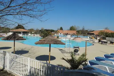 Image de Location mobil home 6-8 personnes au camping \"La Réserve\" **** à Gastes (Landes)