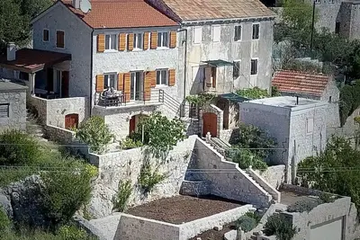 Image de Luxueuse maison en pierre dans le vieux village de Zavala (Hvar) pour 7 personnes