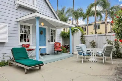 Image de Meilleur rapport qualité-prix sur l'île Balboa, Cottage classique avec commodités, promenade de la plage, Marine Avenue