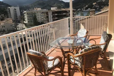 Image de Appartement avec grand balcon Ă 3 minutes Ă pied de la plage
