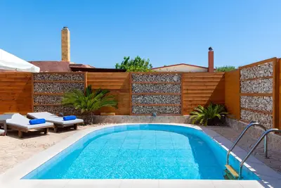 Ifigeneia Villa à 400 mètres de la plage avec piscine privée