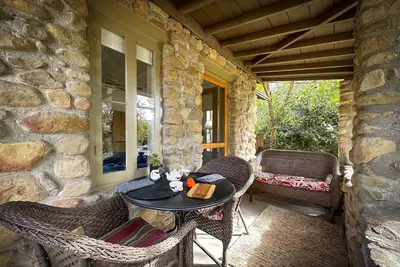 Image de Ojai Garden Cottage - Classique, paisible - mais en ville - allez partout!
