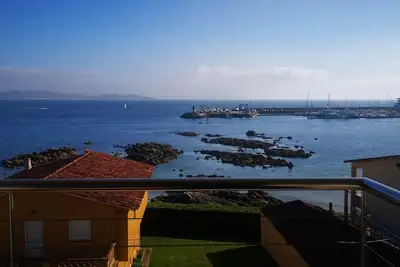 Image de Logement avec vue sur la mer.