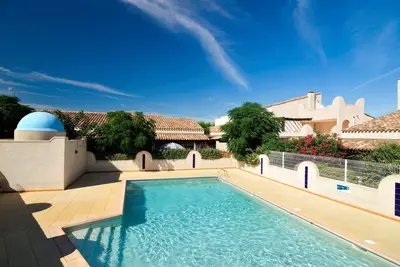 Image de Maison avec kitchenette équipée à 250m de la plage!