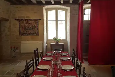 Image de Maison médiévale magnifiquement restaurée dans le village patrimonial de la renommée \"Chocolat\"