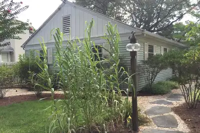 Image de Rehoboth Beach Cottage - 2 pâtés de maisons de la plage
