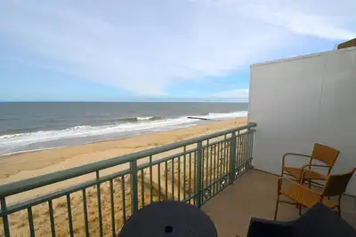 Image de Oceanfront 1br 1ba Condo avec piscine communautaire!