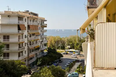 Image de Athènes vue mer appartement de 2 étages à côté de la marina