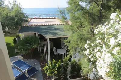 Image de Maison individuelle au bord de la mer, à Finale di Pollina, près de Cefalù