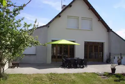 Image de Maison lumineuse sur grand jardin clos dans une impasse