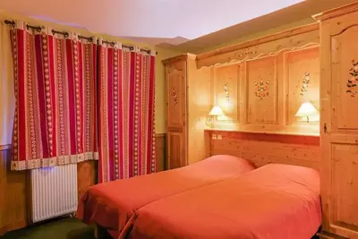 Image de 6-Zimmer-Wohnung für 10/12 Personen