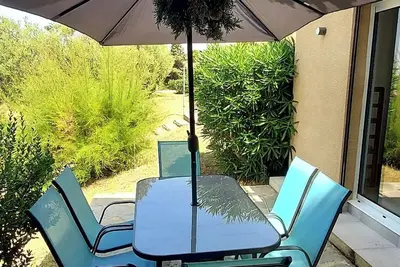 Image de Appartement pour 4 à 6 personnes en rez de jardin
