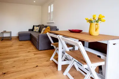 Oak - Three Tuns Apartments, Pettistree