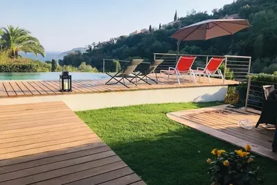 Image de Villa familiale avec piscine et panorama d’exception