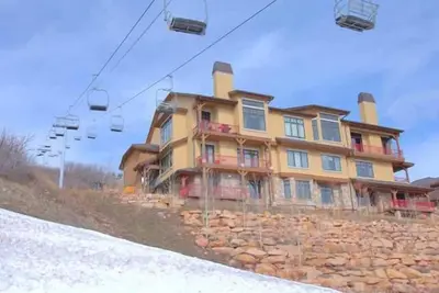 Image de Luxe Ski-in, ski-out, 3bdrm Condo at the Canyons