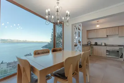 Image de Td8 - Incroyable appartement de 3 chambres - terrasse et vue imprenable sur le lac